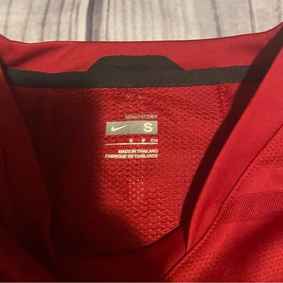 Nike AIG Soccer Manchester United Jersey - Picture 3 of 5